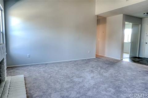 10715 Hollenbeck Dr, Riverside, CA 92505 photo 14