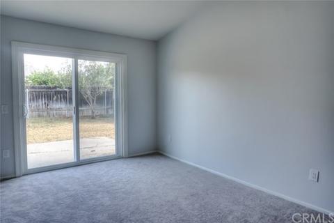 10715 Hollenbeck Dr, Riverside, CA 92505 photo 7