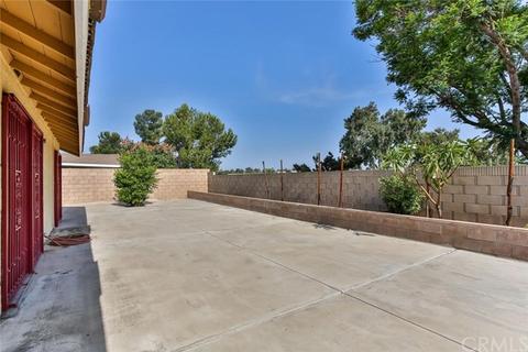 893 Monarch Dr, Corona, CA 92879 photo 21