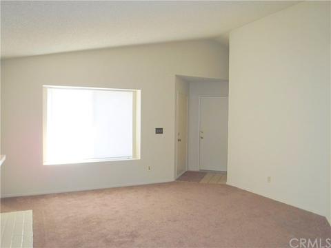15740 Ceres Ave, Fontana, CA 92335 photo 3