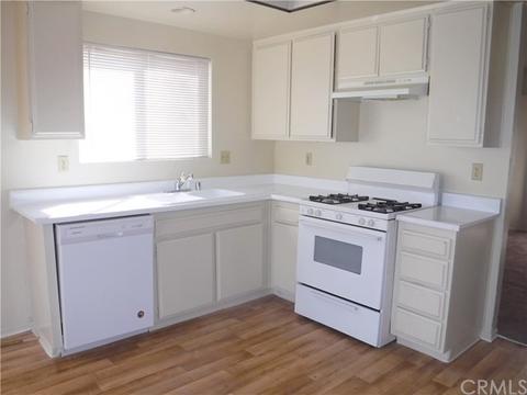 15716 Ceres Ave, Fontana, CA 92335 photo 3