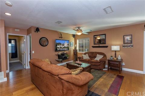 8878 Continental Dr, Riverside, CA 92504 photo 16