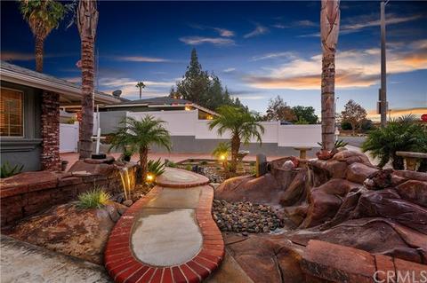 8878 Continental Dr, Riverside, CA 92504 photo 3