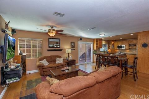 8878 Continental Dr, Riverside, CA 92504 photo 13