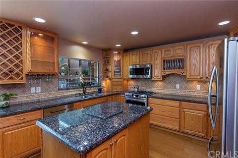 8878 Continental Dr, Riverside, CA 92504 photo 10
