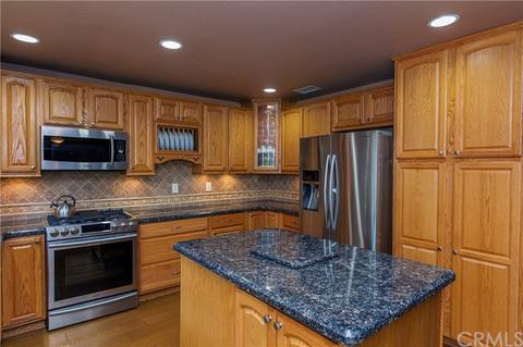 8878 Continental Dr, Riverside, CA 92504 photo 11