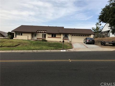 7571 Lakeside Dr, Riverside, CA 92509 photo 1