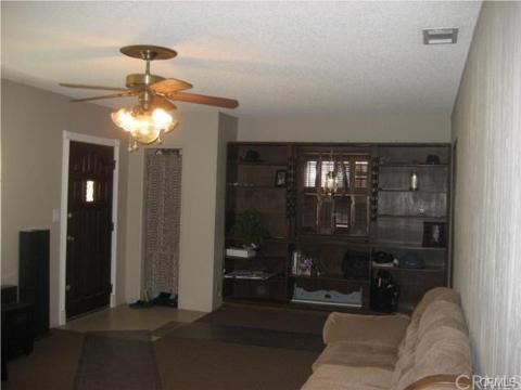7769 Grape St, Highland, CA 92346 photo 4