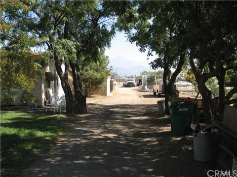 7769 Grape St, Highland, CA 92346 photo 3