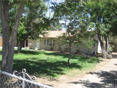 7769 Grape St, Highland, CA 92346 photo 2