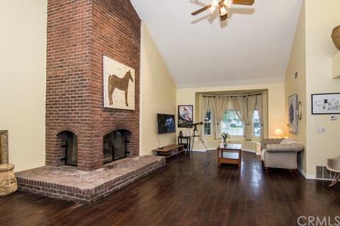 2463 Falling Oak Dr, Riverside, CA 92506 photo 9