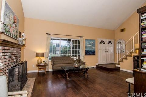 2463 Falling Oak Dr, Riverside, CA 92506 photo 3