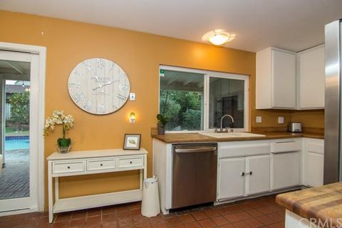 2463 Falling Oak Dr, Riverside, CA 92506 photo 7