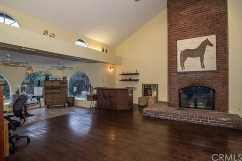2463 Falling Oak Dr, Riverside, CA 92506 photo 11