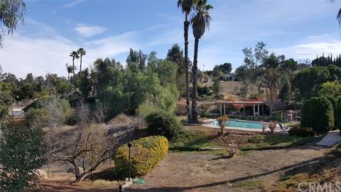 15800 Saddleback Rd, Riverside, CA 92506 photo 4