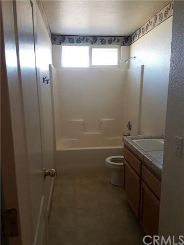 15618 Mojave St, Hesperia, CA 92345 photo 9