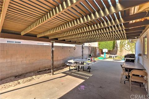 494 Sequoia St, San Bernardino, CA 92407 photo 13
