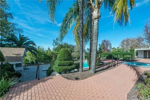 2134 Westminster Dr, Riverside, CA 92506 photo 3