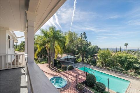 2134 Westminster Dr, Riverside, CA 92506 photo 9