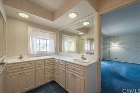2134 Westminster Dr, Riverside, CA 92506 photo 33