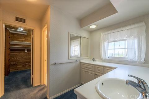 2134 Westminster Dr, Riverside, CA 92506 photo 32