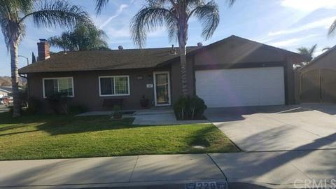 229 Cliffhill Pl, Riverside, CA 92501 photo 1