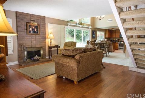 6240 Shaker Dr, Riverside, CA 92506 photo 2