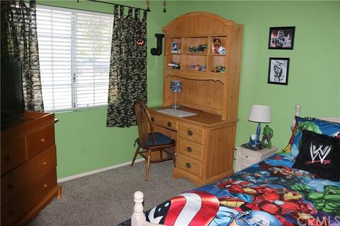 9369 Lemon St, Fontana, CA 92335 photo 4