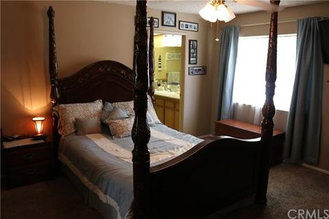 9369 Lemon St, Fontana, CA 92335 photo 6