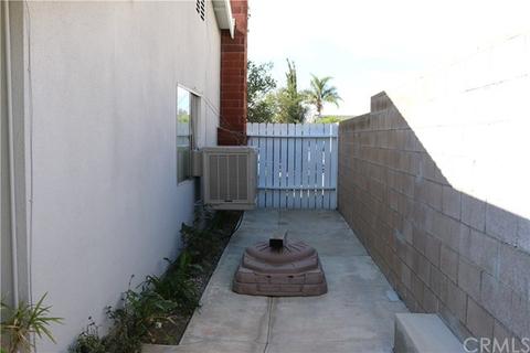 9369 Lemon St, Fontana, CA 92335 photo 29