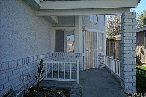 3069 Cardamon St, Rialto, CA 92376 photo 3