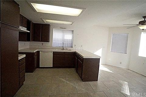 3069 Cardamon St, Rialto, CA 92376 photo 4