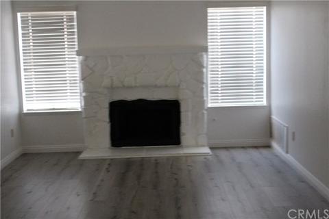 318 Heron Ln, Riverside, CA 92507 photo 4