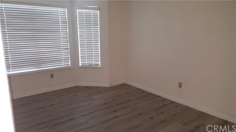 318 Heron Ln, Riverside, CA 92507 photo 10