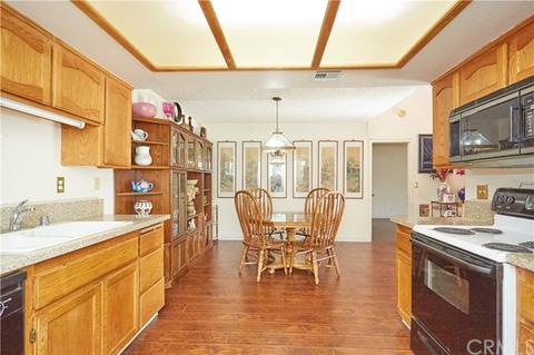 19230 Cottonwood Dr, Apple Valley, CA 92308 photo 13