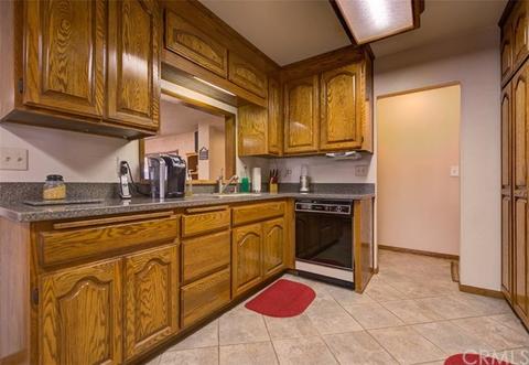 17622 Fontlee Ln, Fontana, CA 92335 photo 9