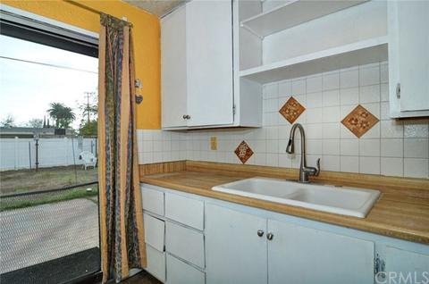 5586 Walter St, Riverside, CA 92504 photo 8