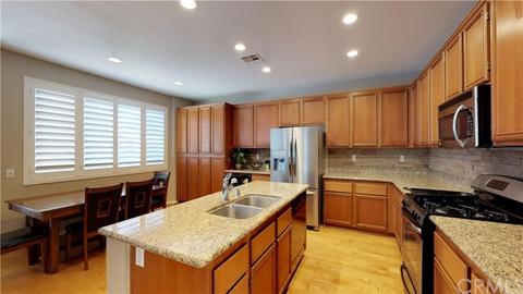 34286 Devlin Dr, Beaumont, CA 92223 photo 9