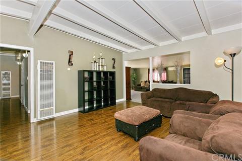 6758 Phoenix Ave, Riverside, CA 92504 photo 2