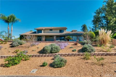 1141 Coronet Dr, Riverside, CA 92506 photo 2