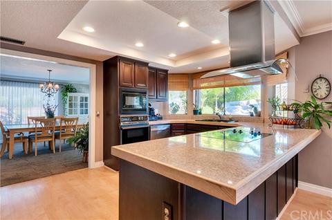 1141 Coronet Dr, Riverside, CA 92506 photo 14