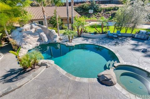 1141 Coronet Dr, Riverside, CA 92506 photo 32
