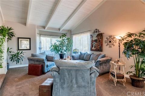 1141 Coronet Dr, Riverside, CA 92506 photo 5
