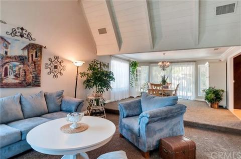 1141 Coronet Dr, Riverside, CA 92506 photo 9
