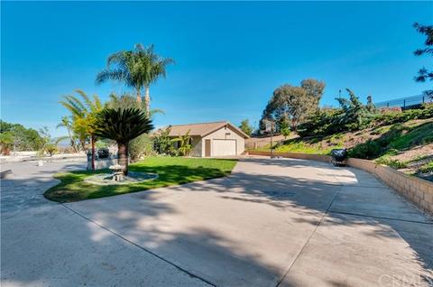 1141 Coronet Dr, Riverside, CA 92506 photo 47