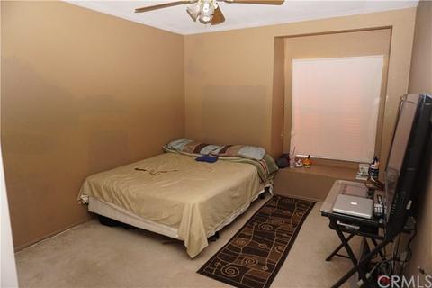 1274 W Van Koevering St, Rialto, CA 92376 photo 11