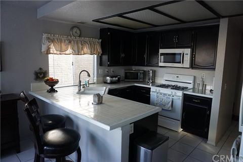 1274 W Van Koevering St, Rialto, CA 92376 photo 15