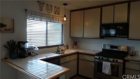 28611 Strathmore Rd, Highland, CA 92346 photo 6