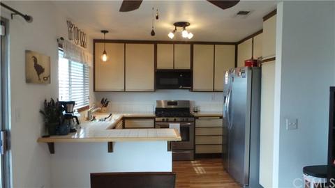 28611 Strathmore Rd, Highland, CA 92346 photo 5