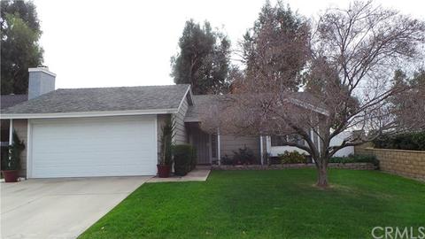 28611 Strathmore Rd, Highland, CA 92346 photo 1